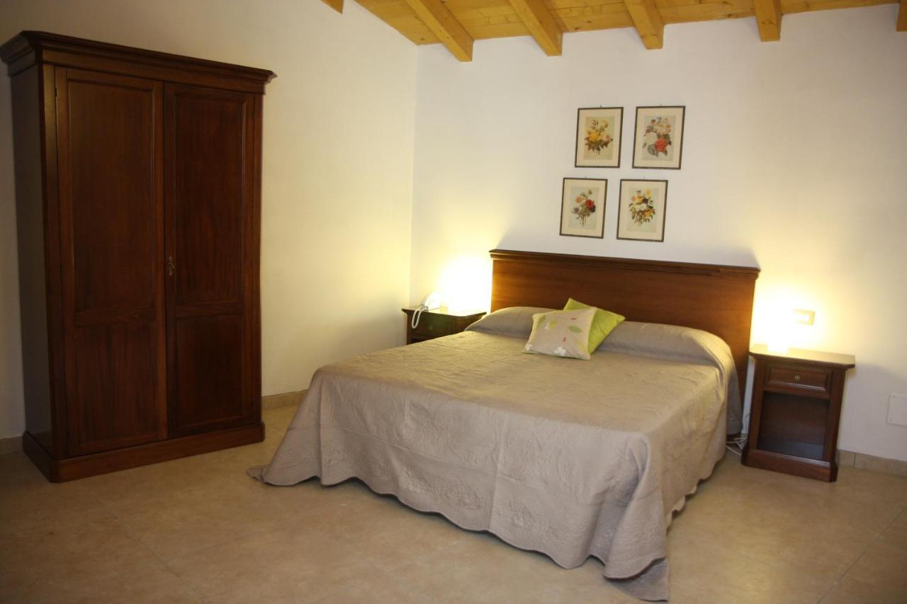 Bed and Breakfast Gli Acini Pietra dei Giorgi Esterno foto