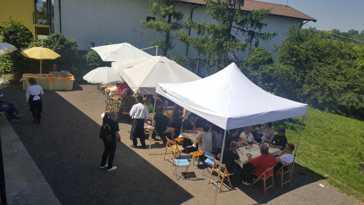 Bed and Breakfast Gli Acini Pietra dei Giorgi Esterno foto