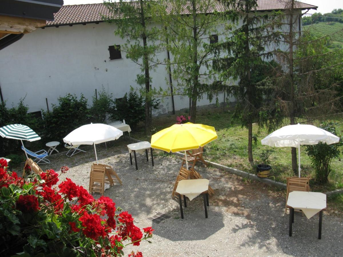 Bed and Breakfast Gli Acini Pietra dei Giorgi Esterno foto